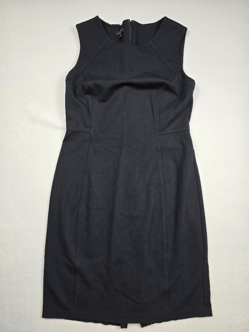 Talbots Black Sleeveless Sheath Dress Size 6 Knee-Length Back Zipper LBD
